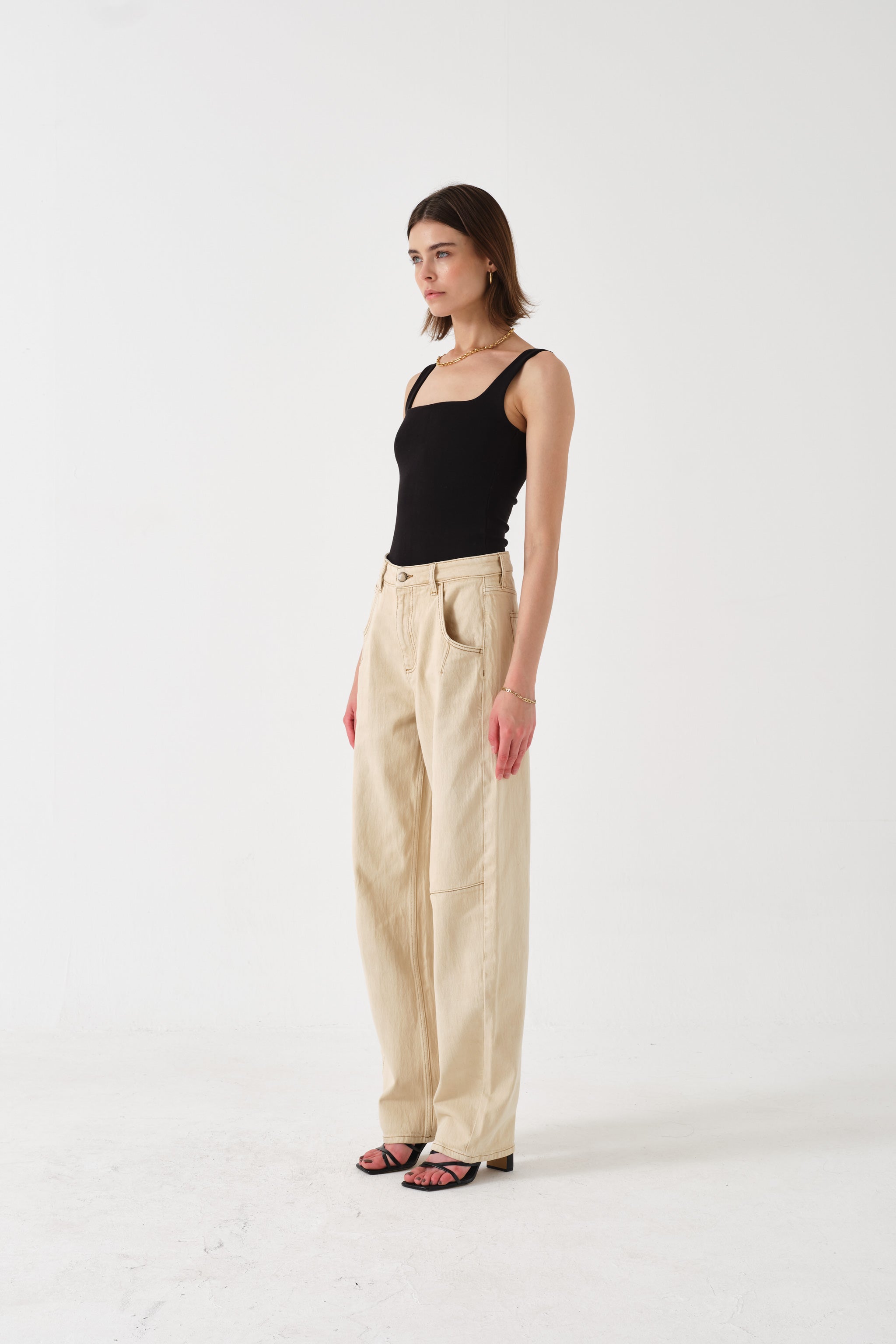 Nina Barrel Leg Jean in Vanilla