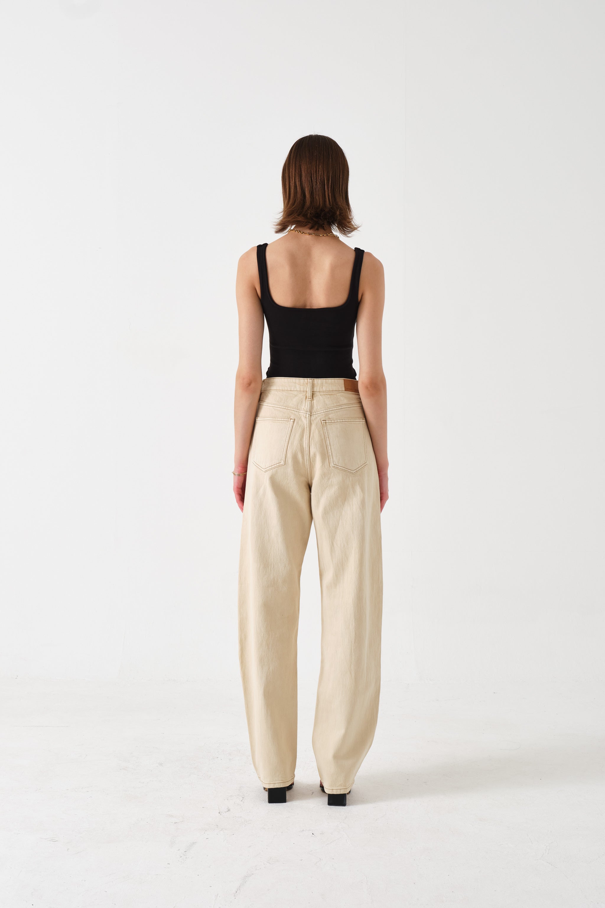 Nina Barrel Leg Jean in Vanilla