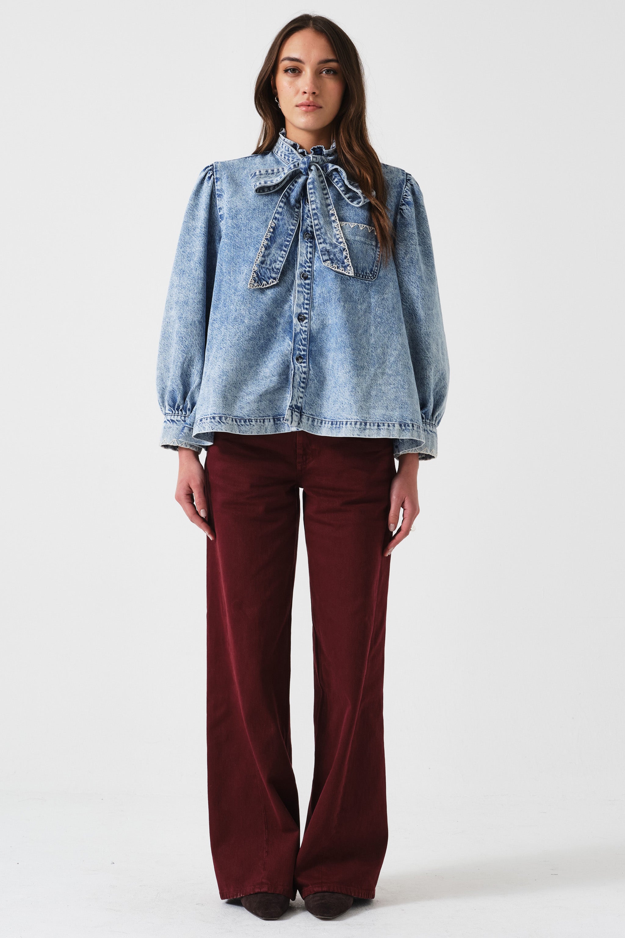 Gracie Twisted Low Rise Jean in Mulberry