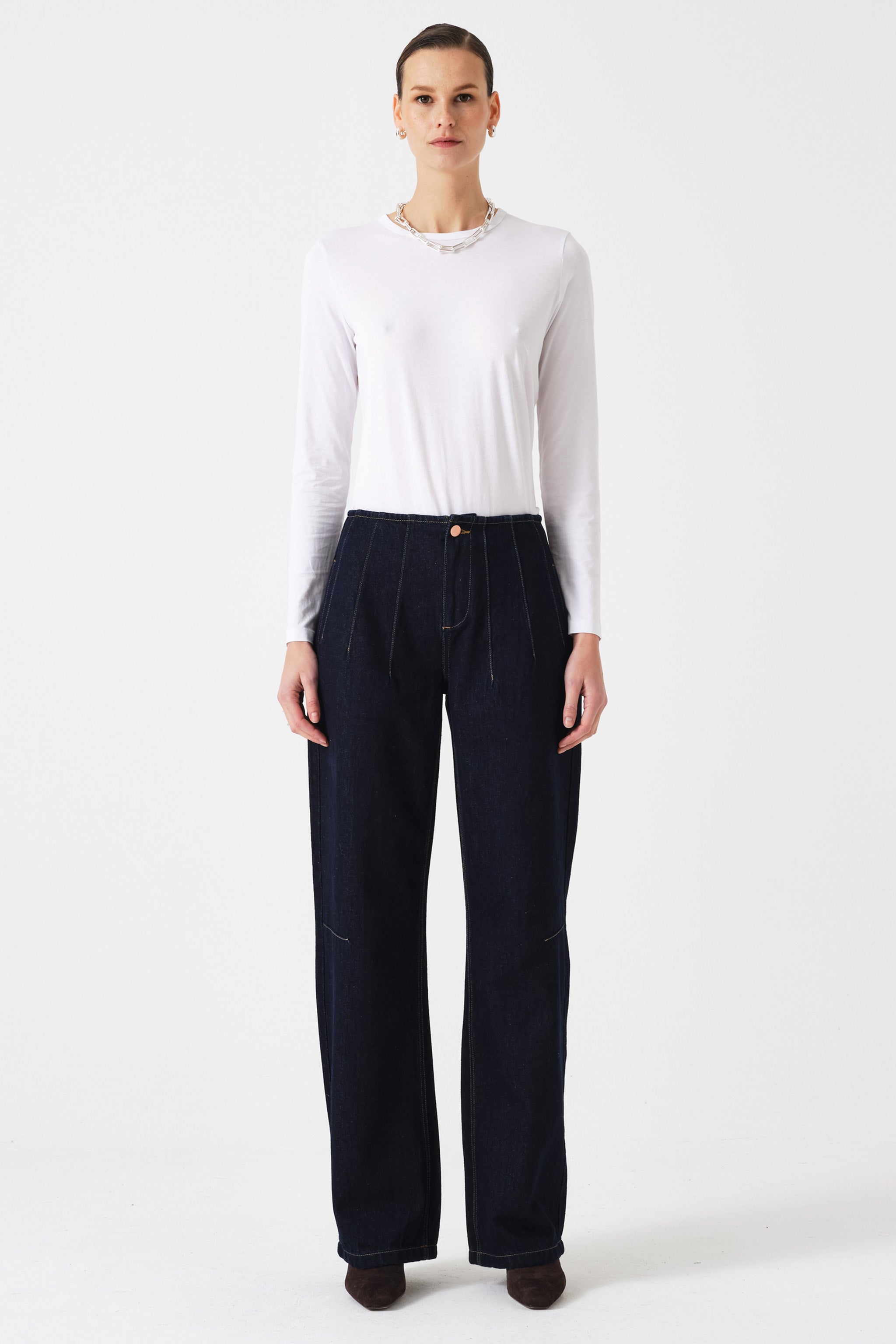 Noah Barrel Leg Jean in Blue Moon